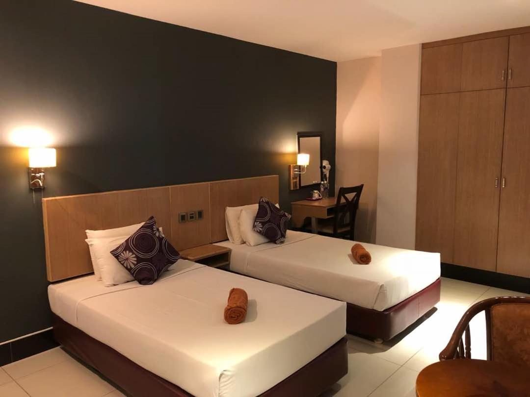 The Room Hotel Miri Cameră foto